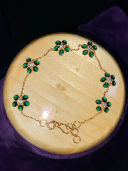 14kt emerald green flower bracelet