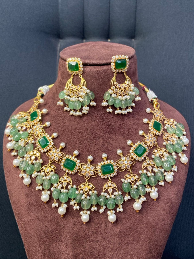 14Kt emerald green beads and stone necklace set with earrings