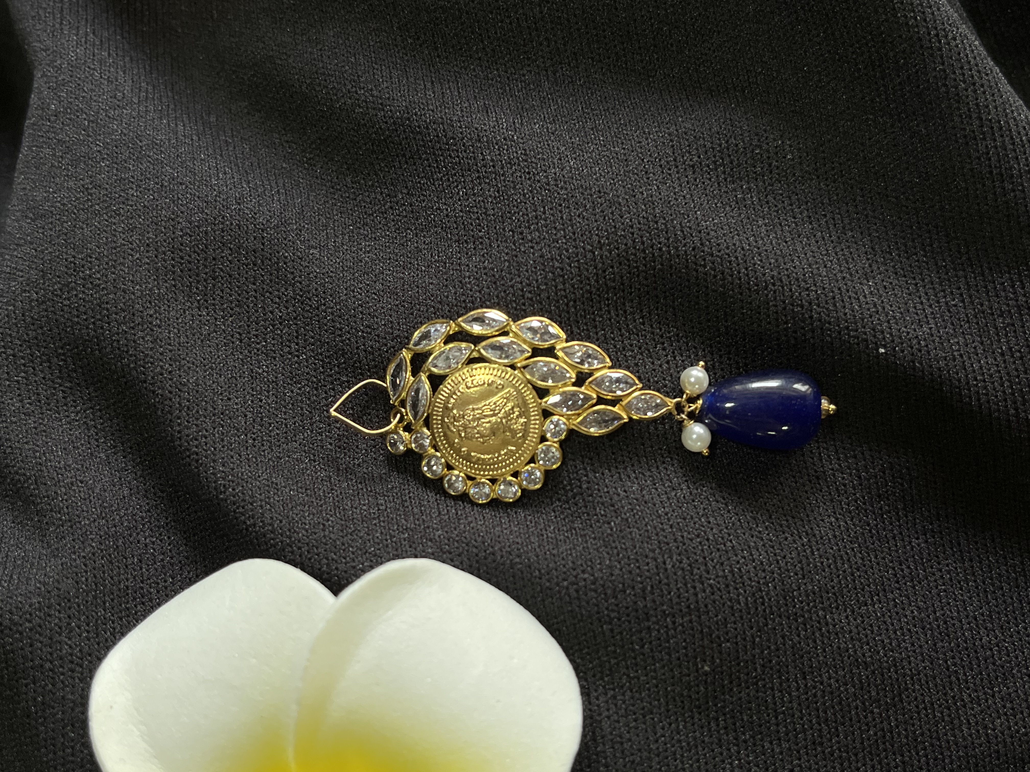 Ginni pendant
