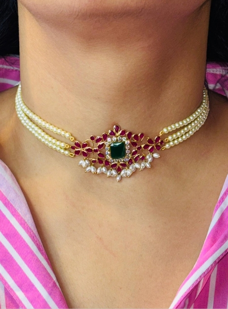 Pearl choker
