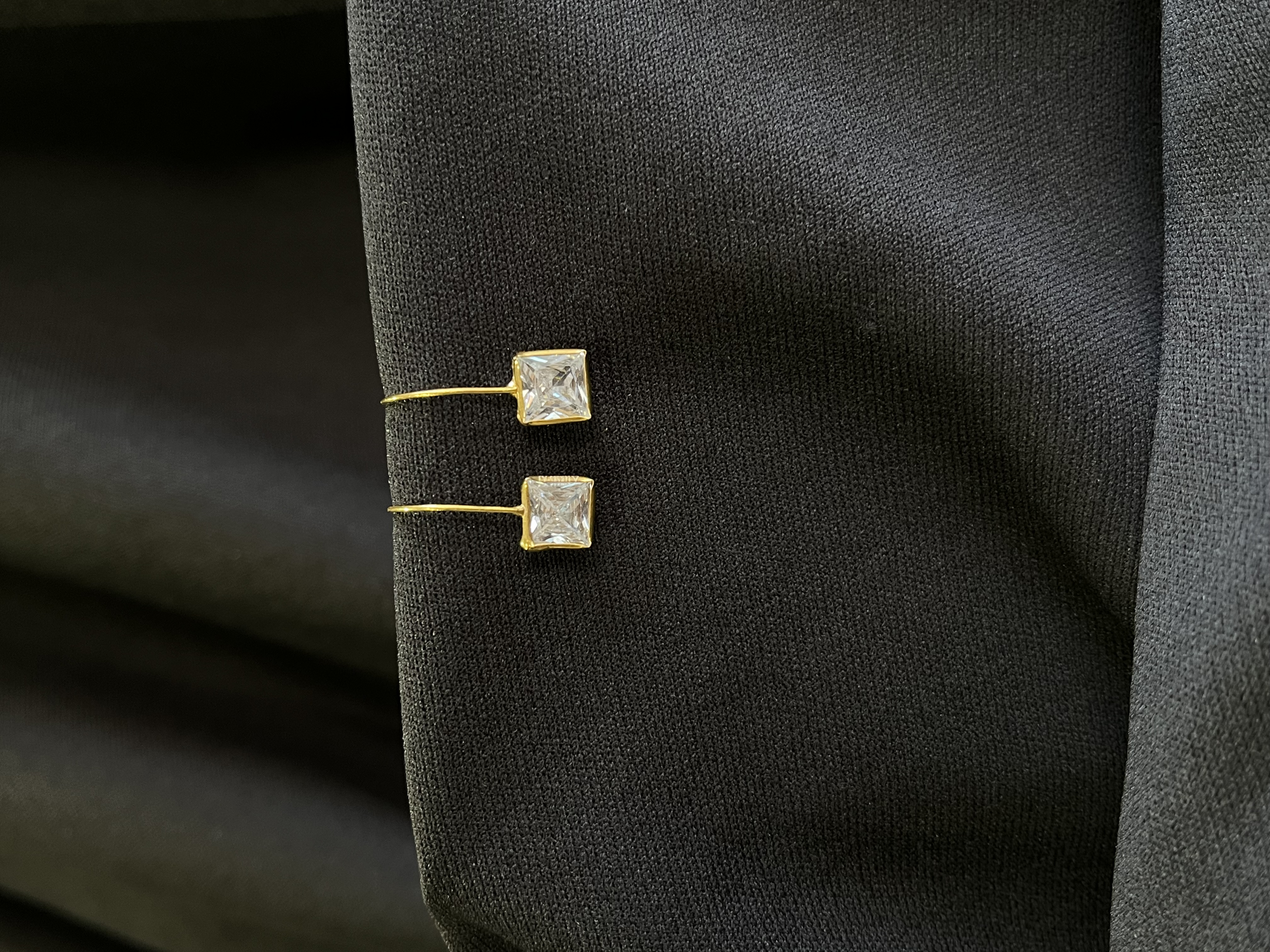 White square pin earrings
