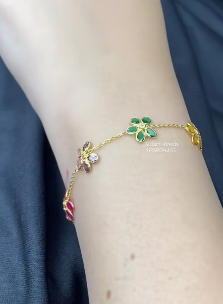 Flower bracelet