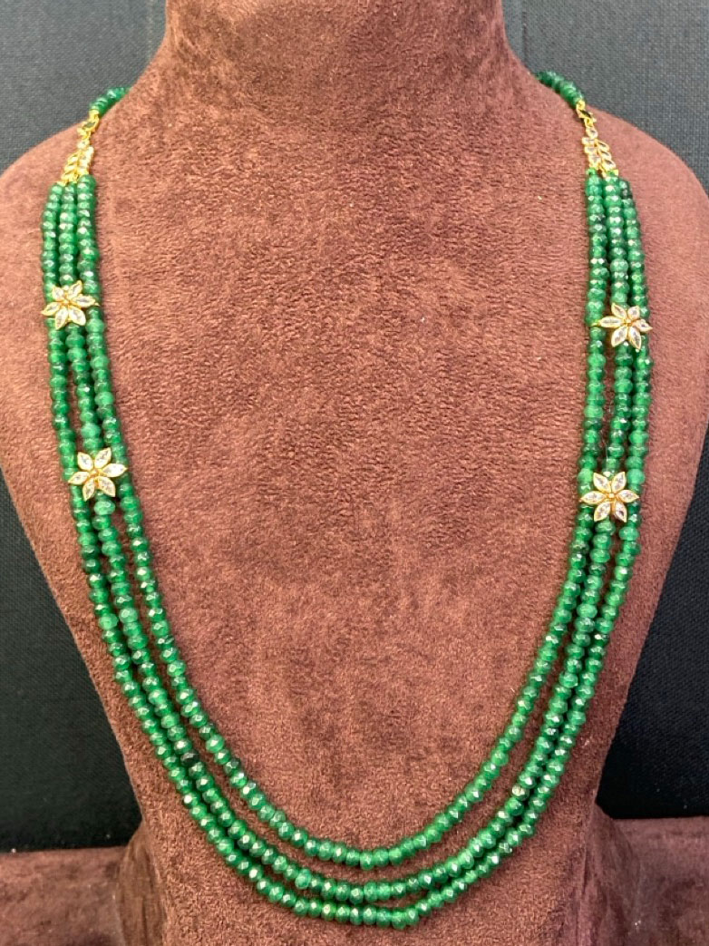 14kt emerald green beads gold necklace at affordable rates