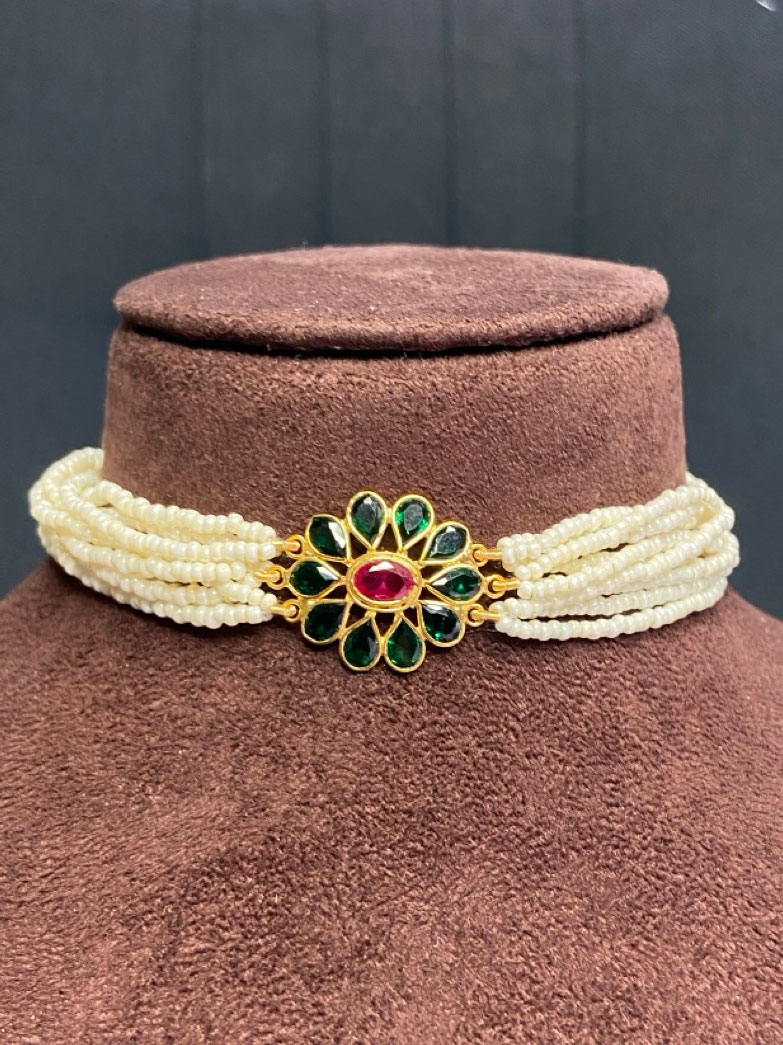 14kt gold , emerald green beads and ruby stone choker