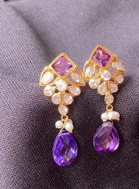 Changeable earrings with drops